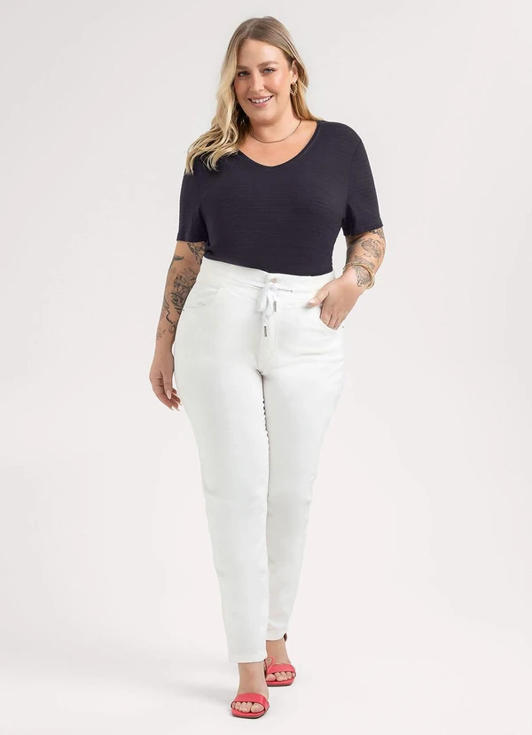 Habana - Blusa Plus Size em Viscose Preto 3