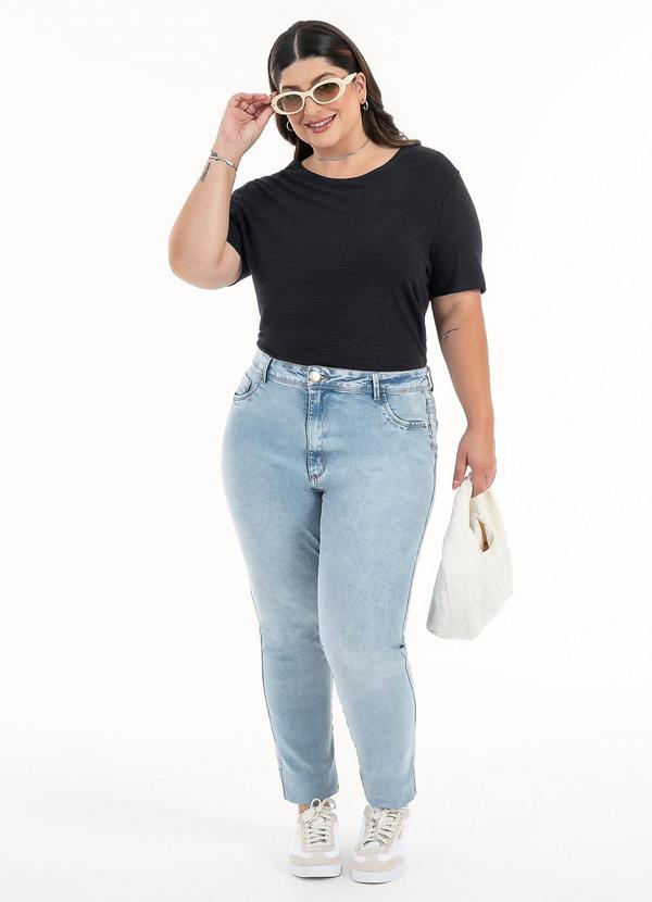 Habana - Blusa Plus Size em Viscose Preto 3