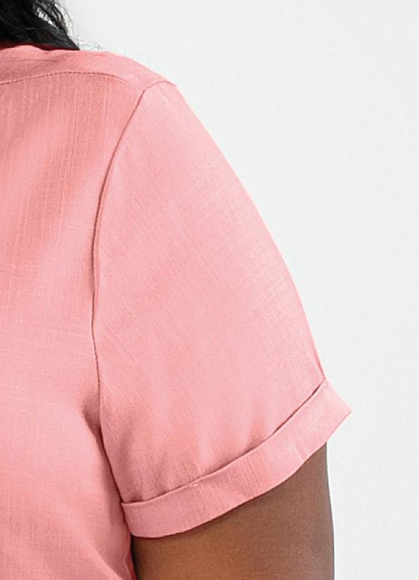 Cativa - Blusa Plus Size em Viscose Rosa Claro 1