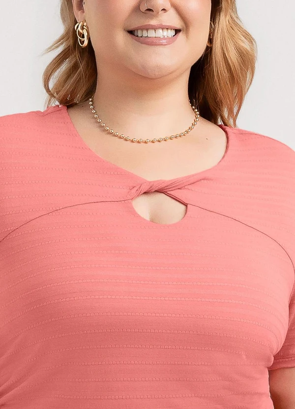 Habana - Blusa Plus Size em Viscose Rosa 3