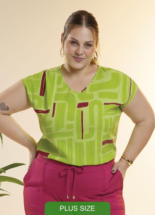 Habana - Blusa Plus Size Estampada Rotativamente Verde