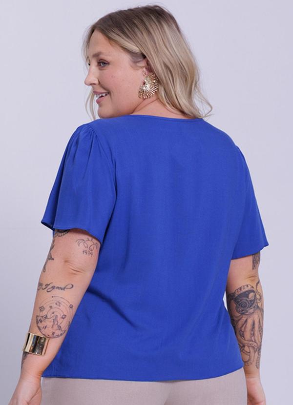 Lunender Mais Mulher - Blusa Plus Size Manga Curta em Tecido Rayon Azul 2