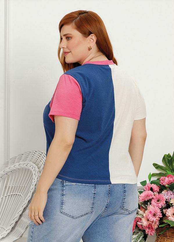 Outlet - Blusa Plus Size Multicolor com Recorte 6