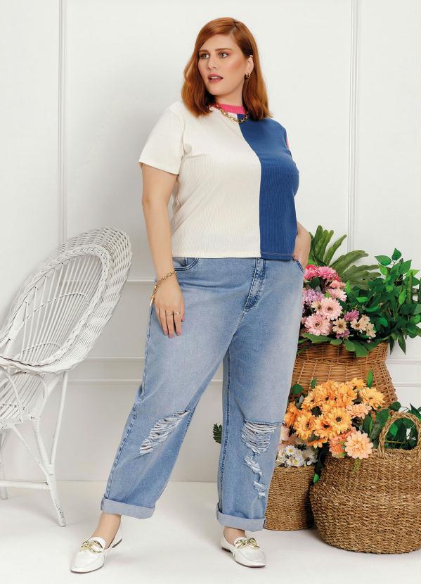 Outlet - Blusa Plus Size Multicolor com Recorte 2