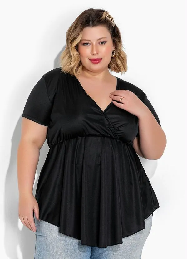 Marguerite - Blusa Preta com Barra Assimétrica Plus Size