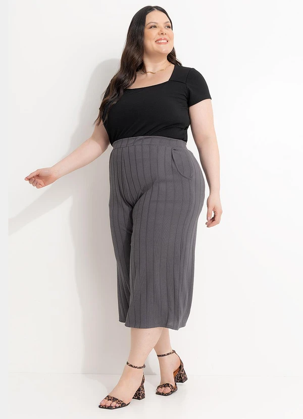 Marguerite - Blusa Preta em Malha Encorpada 4