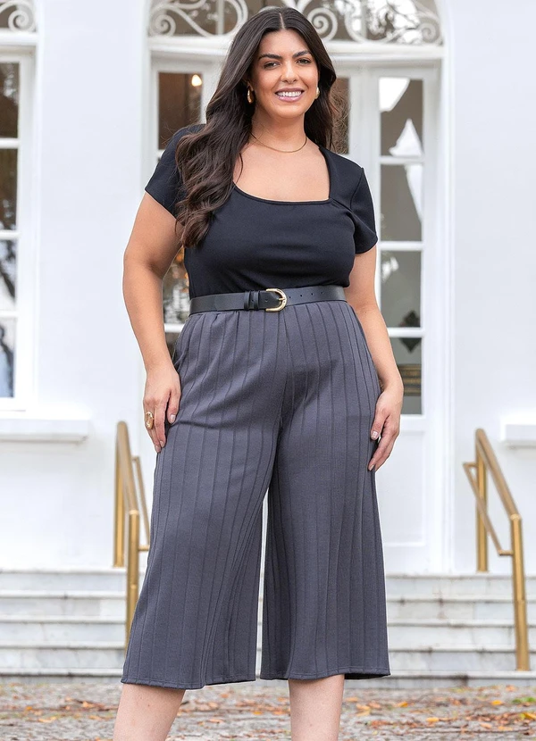 Marguerite - Blusa Preta em Malha Encorpada 9