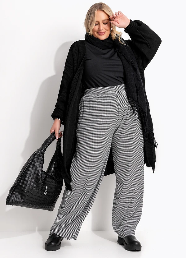 Marguerite - Blusa Preta em Malha Fria Gola Alta 8