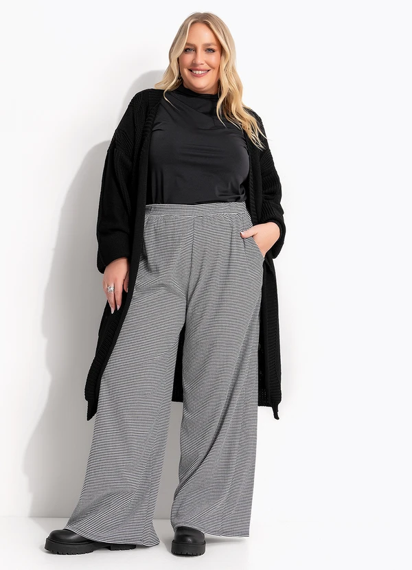 Marguerite - Blusa Preta em Malha Fria Gola Alta 9