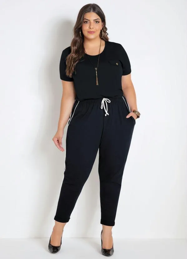 Marguerite - Blusa Preta Plus Size Manga Curta com Lapela 4