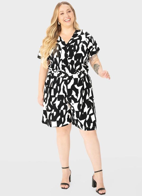 Malwee Plus - Blusa Preto Ampla Gráfica em Viscolinho 2