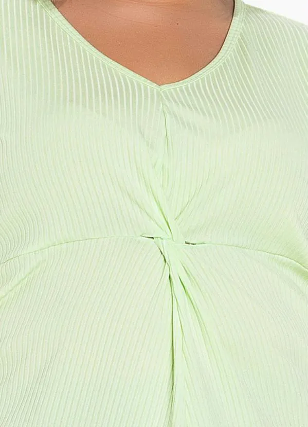 Marguerite - Blusa Verde Clara com Torção na Frente Plus Size 3