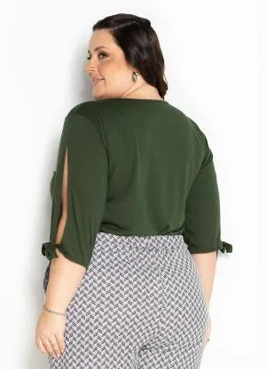 Marguerite - Blusa Verde com Amarração nas Mangas Plus Size - MARGUERITE
