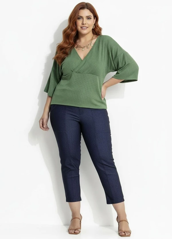 Marguerite - Blusa Verde em Malha de Viscose Creponada 3