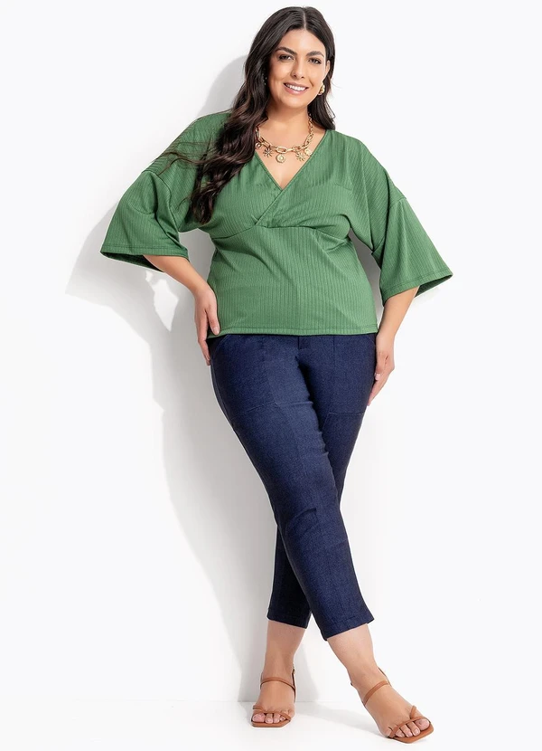 Marguerite - Blusa Verde em Malha de Viscose Creponada 7
