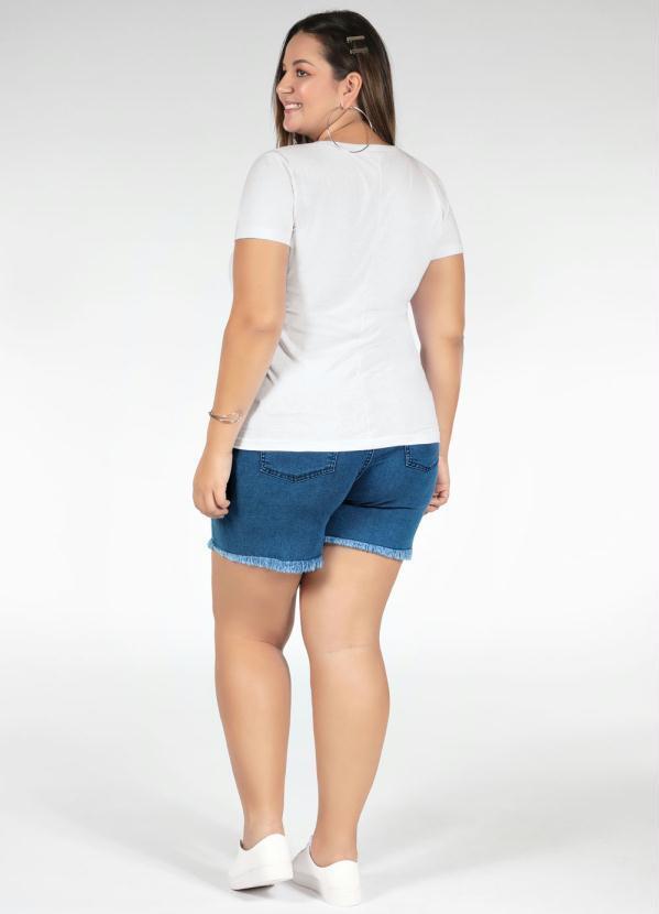 Marguerite - T-Shirt com Estampa Frontal Branca Plus Size 4