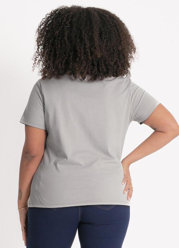 Habana - T-Shirt Plus Size em Algodão Cinza Claro 2