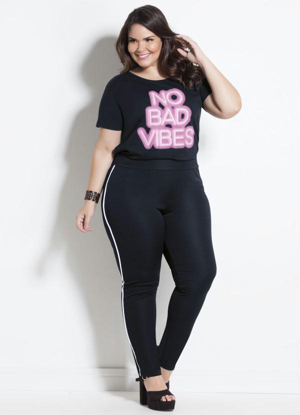 Marguerite - T-Shirt Plus Size Preta com Estampa Marguerite 3