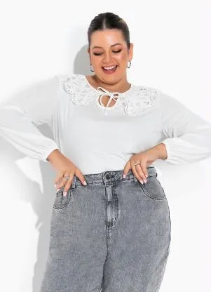 Marguerite - Blusa com Gola em Guipir Off White Plus Size - MARGUERITE