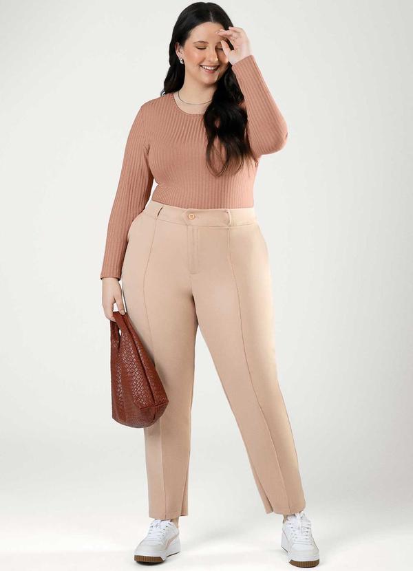 Cativa - Blusa Feminina com Decote Redondo Marrom Claro 2