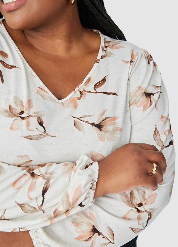 Malwee - Blusa Feminina Floral em Viscolinho Plus Bege 3