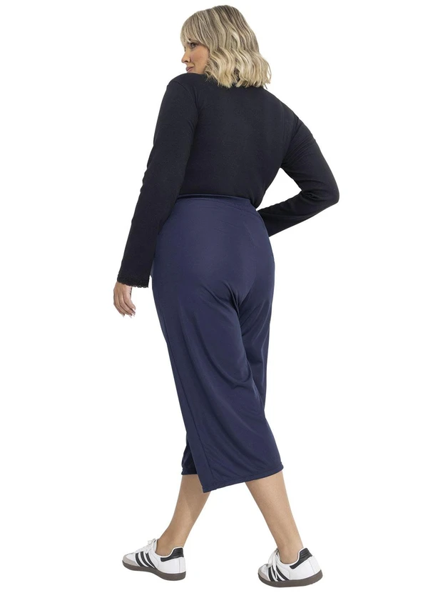 Marguerite - Blusa Manga Longa Preta Plus Size 3