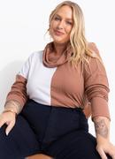 Blusa Marrom Gola Alta em Canelado
