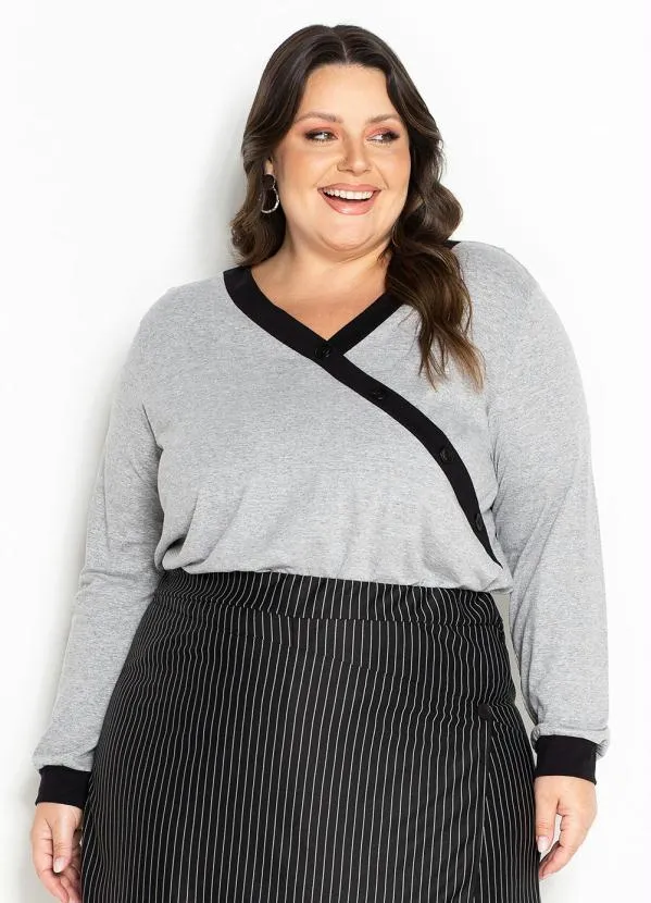 Marguerite - Blusa Mescla com Botões Decorativos Plus Size