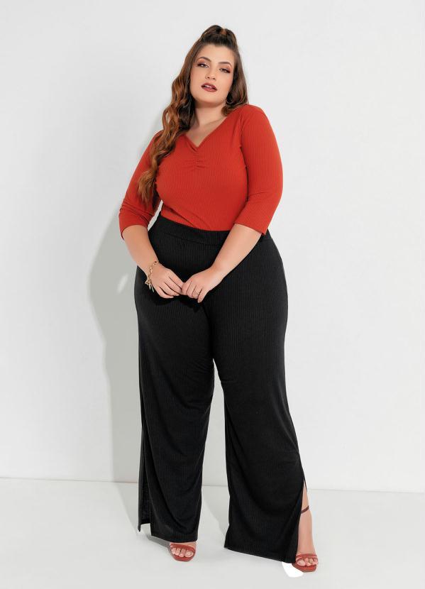 Outlet - Blusa Plus Size Telha com Franzido no Busto 2