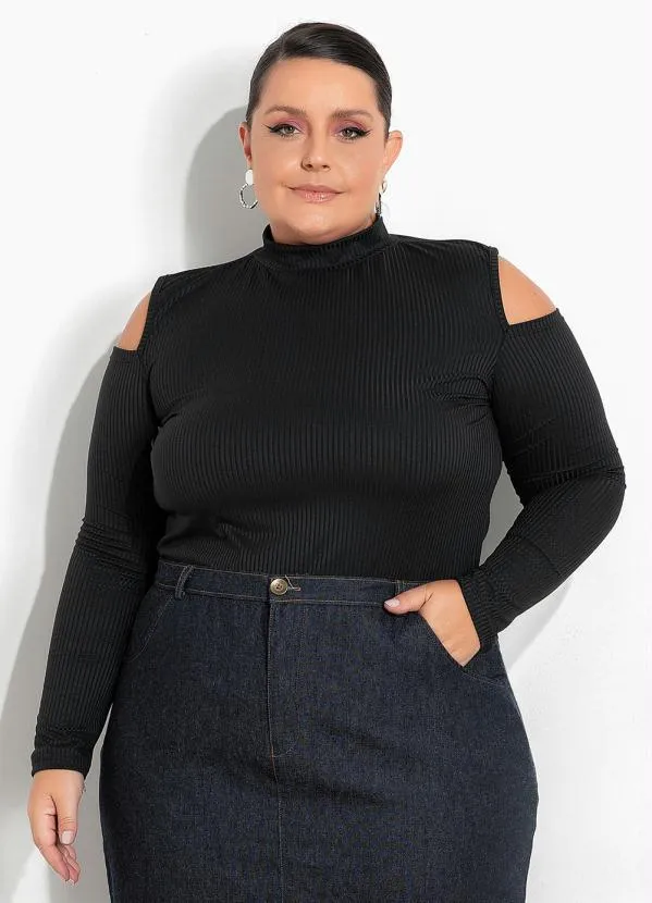 Marguerite - Blusa Preta Ribana com Ombros Vazados Plus Size 6