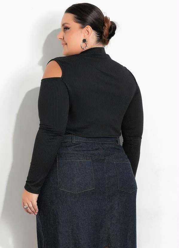 Marguerite - Blusa Preta Ribana com Ombros Vazados Plus Size 5