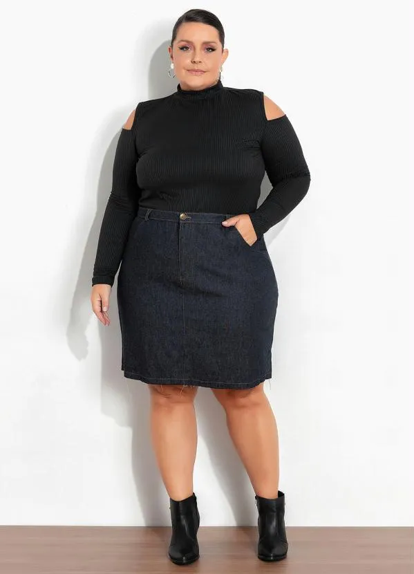 Marguerite - Blusa Preta Ribana com Ombros Vazados Plus Size 4