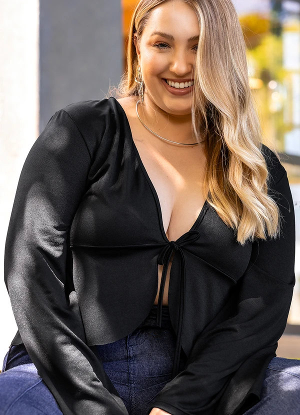 Marguerite - Blusa Preto em Malha Crepe 11