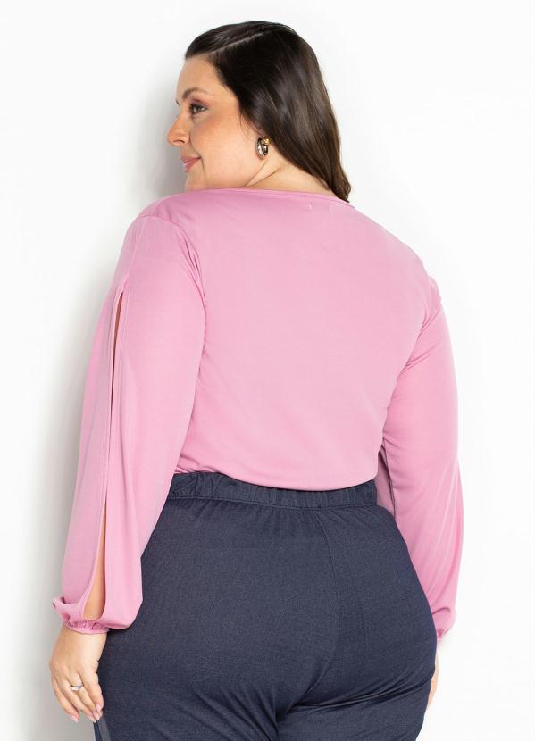 Marguerite - Blusa Rosa com Decote V Plus Size 2