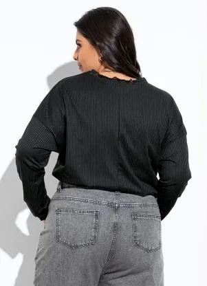 Marguerite - Blusa Transpassada Preta com Renda Plus Size - MARGUERITE