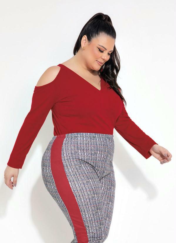 Blusa (Vermelha) com Ombros Vazados Plus Size