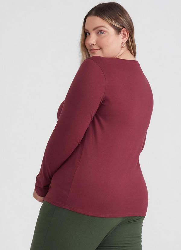 Basicamente - Camiseta Babylook Gola C Plus Vermelho Vinho 2