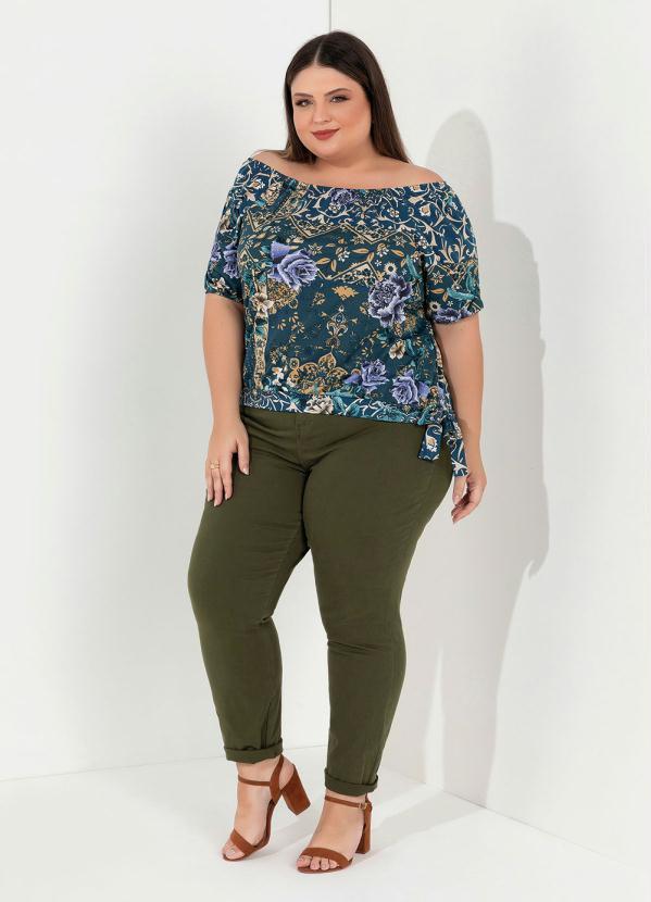 Outlet - Blusa Floral Azul Decote Ombro a Ombro Plus Size 4