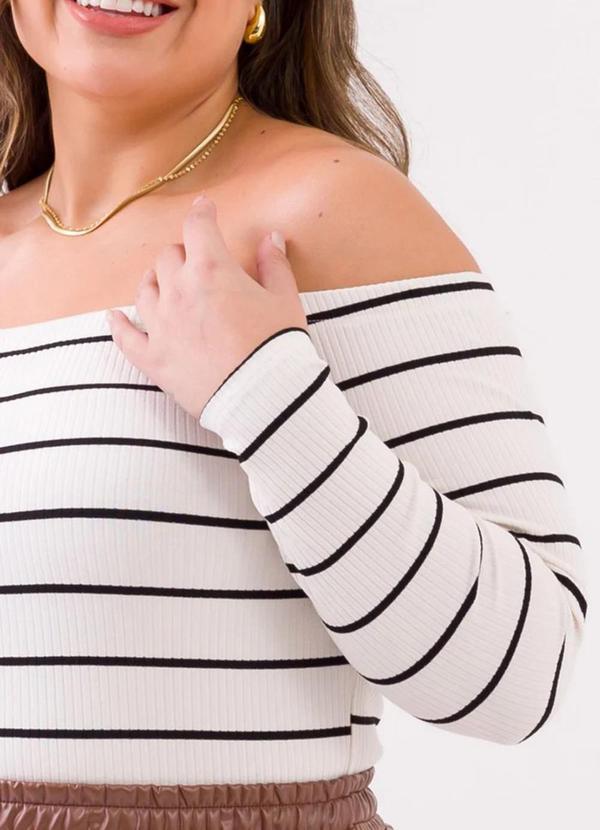 Cess - Blusa Ombro a Ombro Plus Size Canelado Branco 3