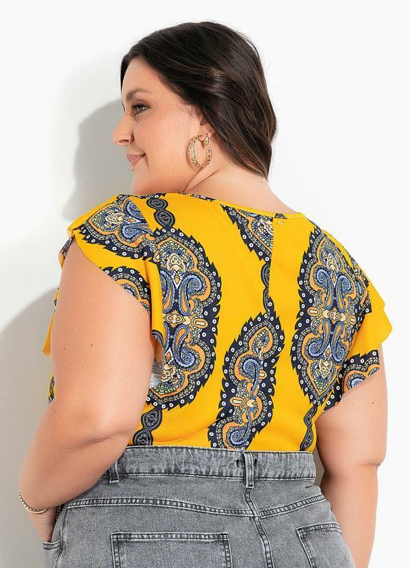 Marguerite - Blusa Arabescos Amarelo com Babado Plus Size 2