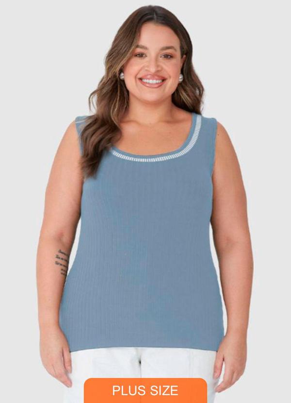 Malwee - Blusa Azul Pastel Canelada com Retilínea Plus
