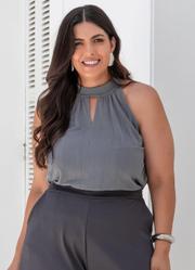Blusa Cinza em Malha Plissada