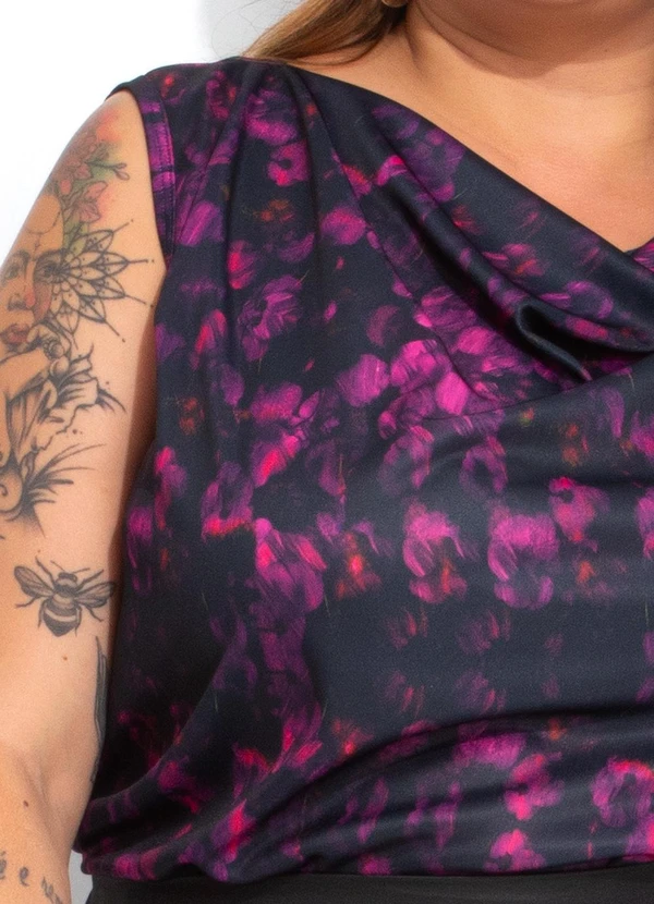 Marguerite - Blusa Floral Ultravioleta em Jersey Acetinado 5