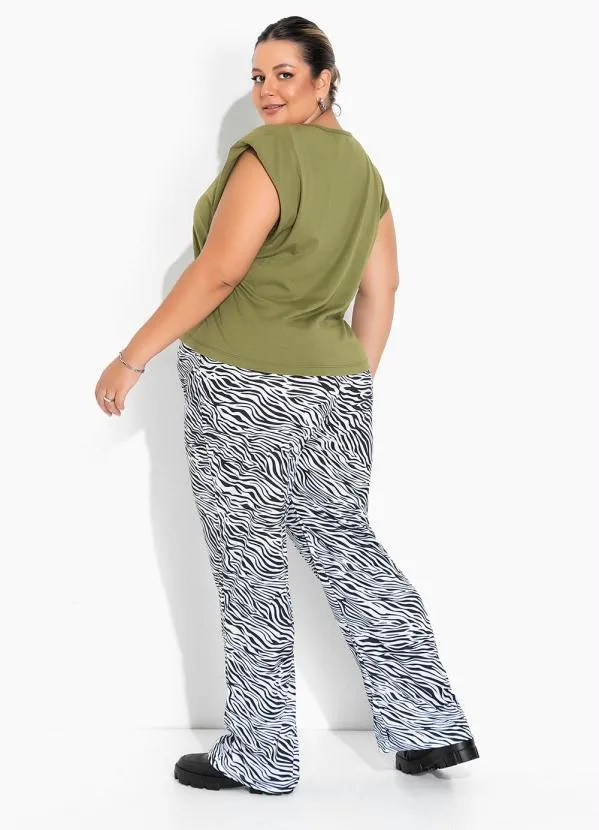 Marguerite - Blusa Verde Militar Muscle Tee Plus Size