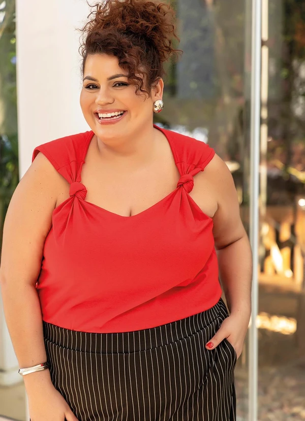 Marguerite - Blusa Vermelha com Detalhe de Nó 3