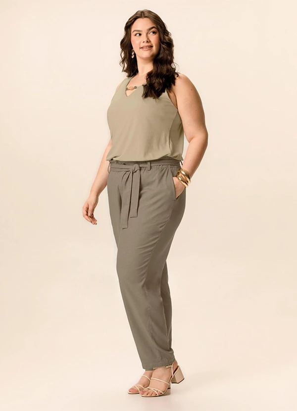 Malwee - Calça Clochard em Viscolinho Taupe