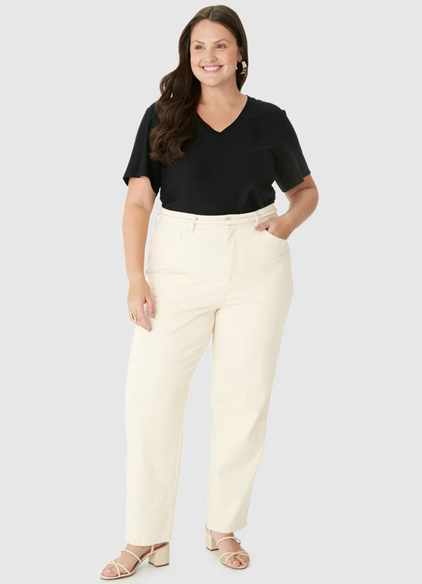Malwee - Calça Mom em Sarja Cintura Alta PlusOff White 3