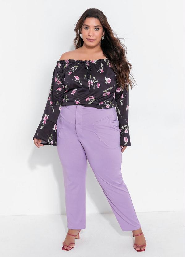 Outlet - Calça Plus Size Lilás com Pregas e Bolsos 3