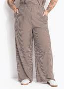 Cal�a Listrado Marrom em Meia Malha