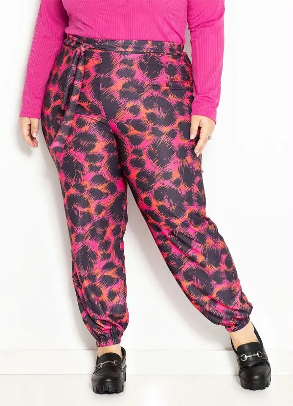 Marguerite - Calça Onça Pink Jogger em Malha Crepe Plus Size
